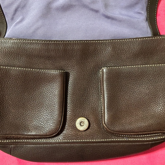 Vintage COACH leather shoulder bag- authentic, brown with silver hardware, clean - Picture 8 of 12
